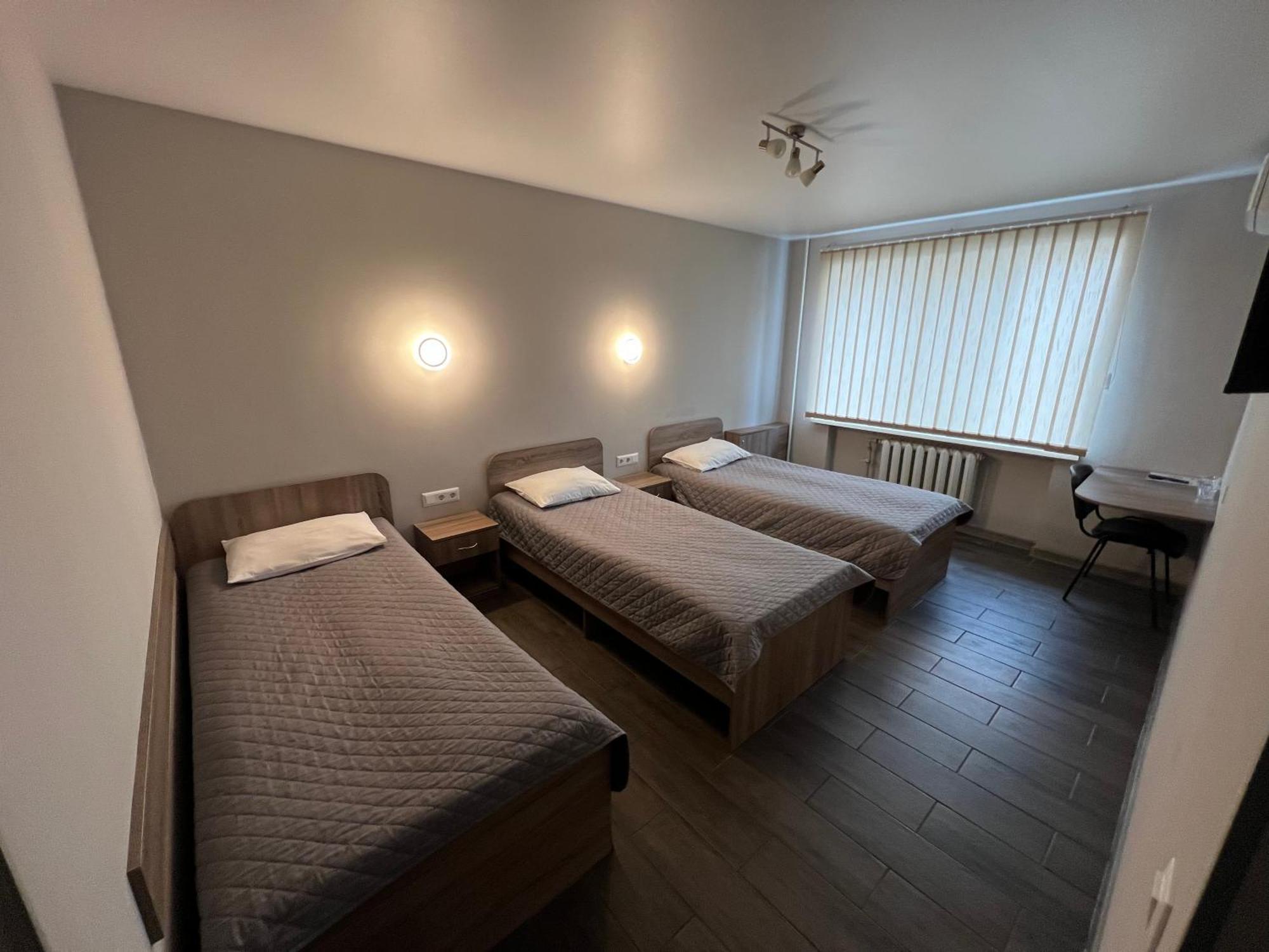 7Days Hotel Hadiach Eksteriør billede