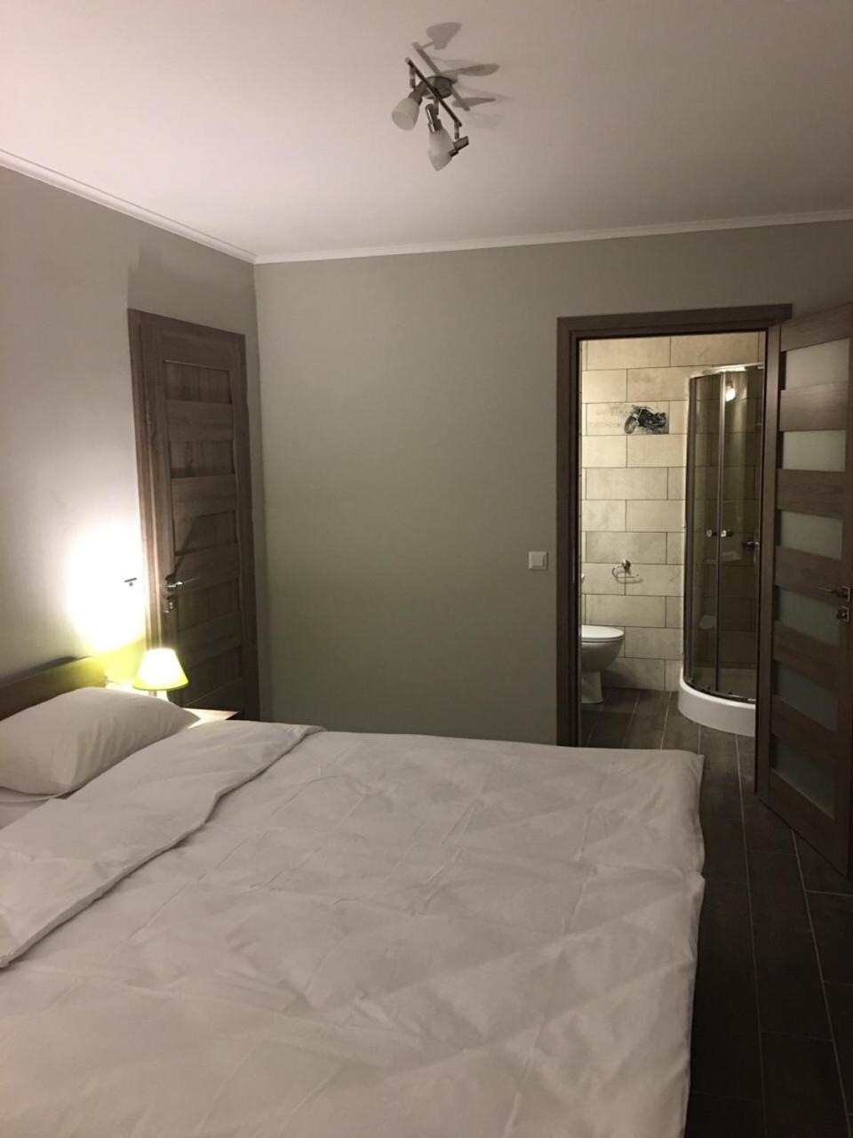 7Days Hotel Hadiach Eksteriør billede